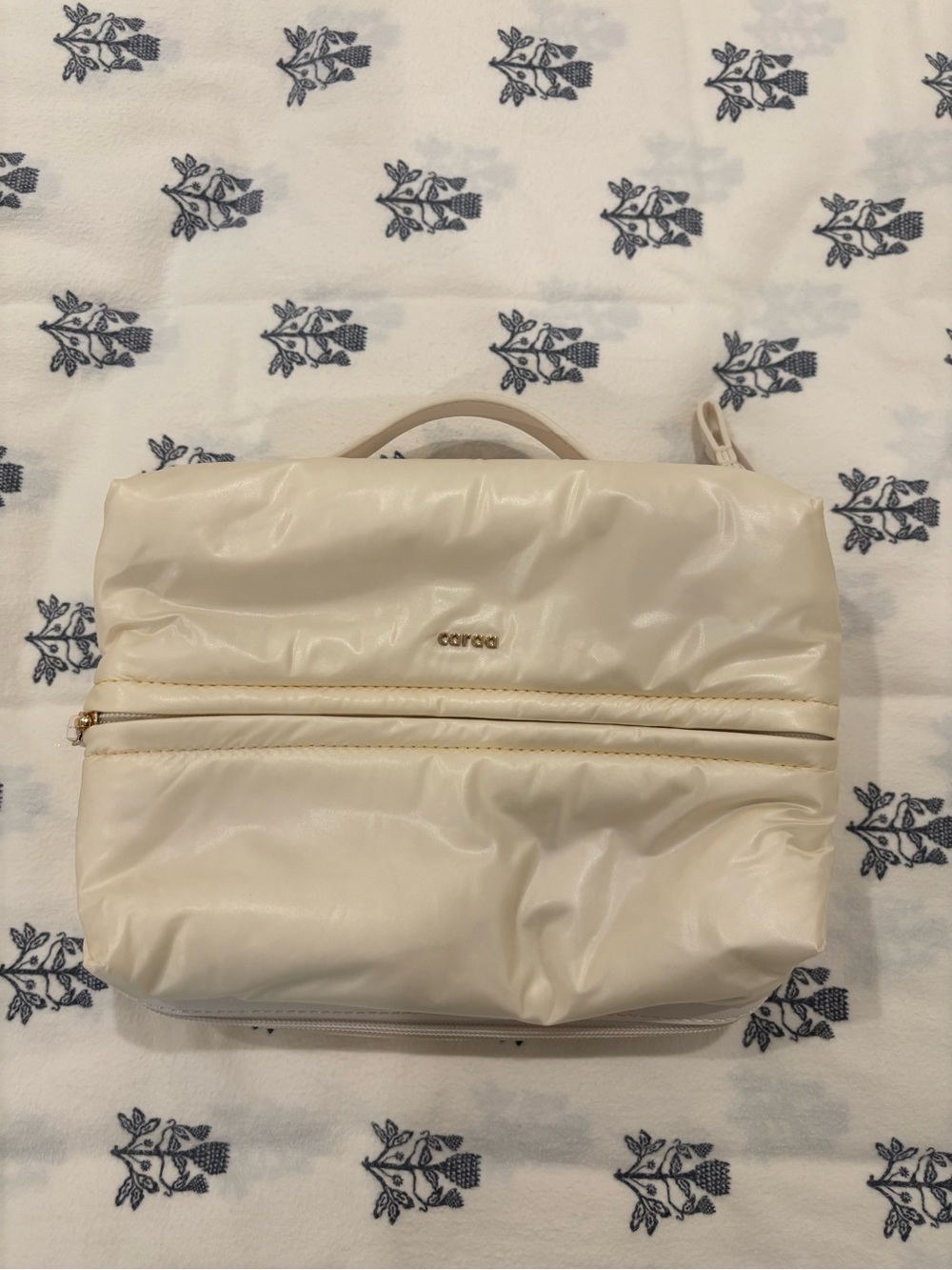 Caraa Travel Kit in Ivory